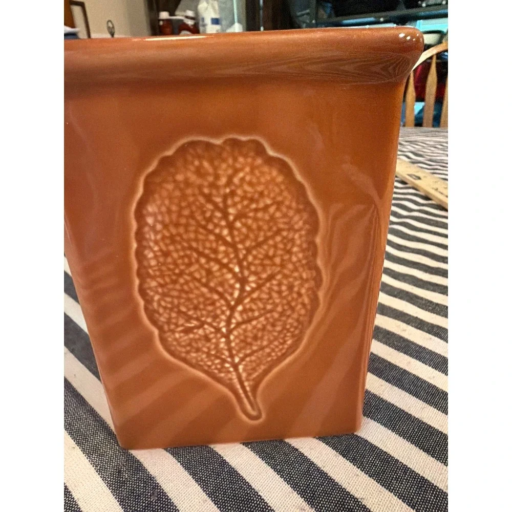 Lillian Vernon Terracotta Orange Ceramic Leaf Canister Jar with Lid Fall Decor‎